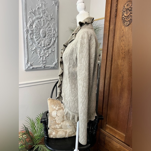 Armani Collezioni soft knit Ruffle neck Cardigan Sweater floral Jacquard body - Picture 9 of 11